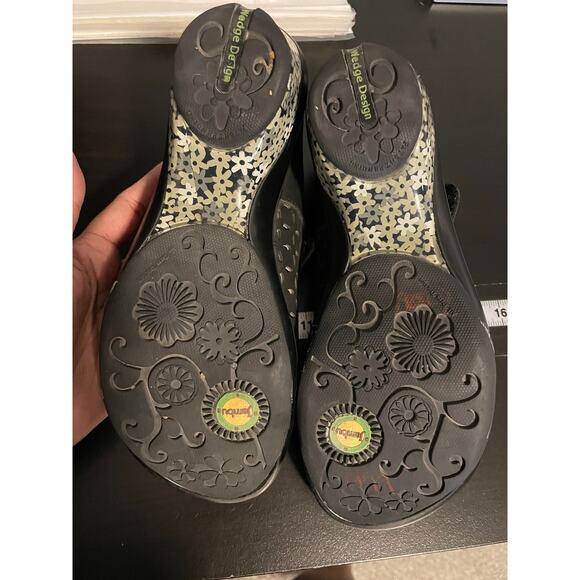 Jambu Shoes Womens Size 8 Medium Mary Jane Wedge Memory Foam Floral Cutout Heel - Picture 9 of 12